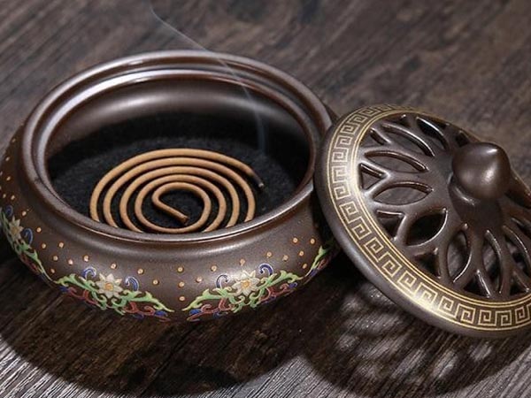 Thưởng ngửi trầm hương có tác dụng gì