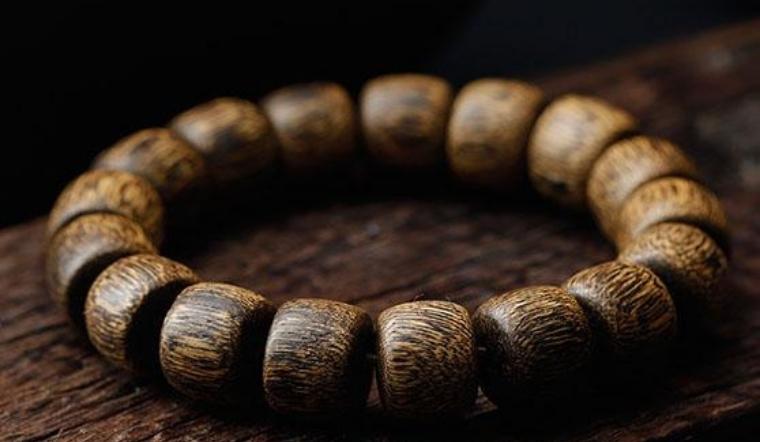 gỗ trầm hương hợp mệnh gì